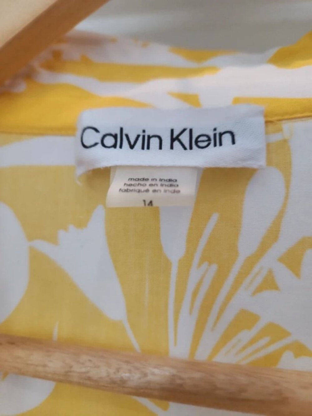 Calvin Klein - Picture 4 of 4